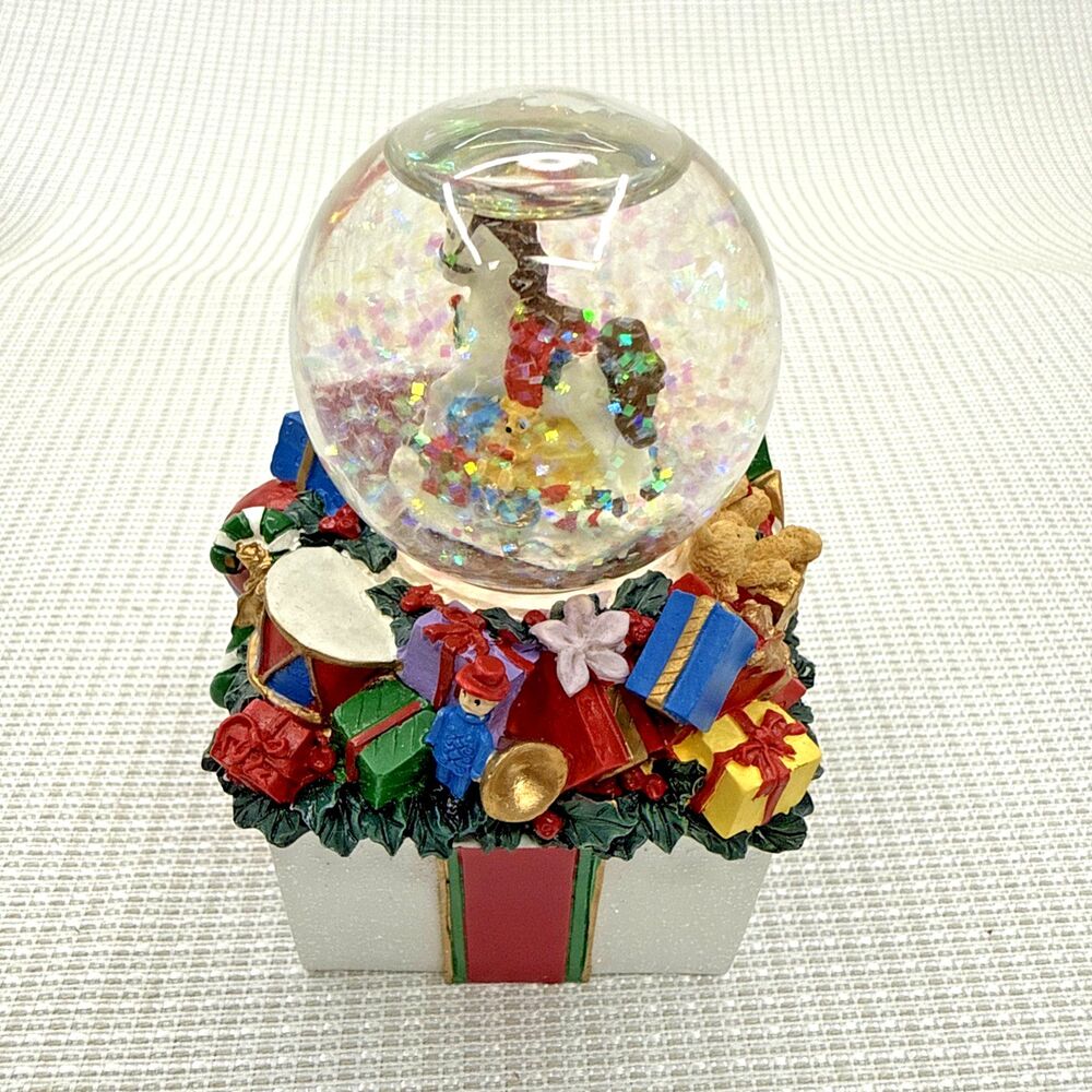 Avon Vintage 1998 Mini Snowglobe Victorian Horse & Trinket Box w/ orig box